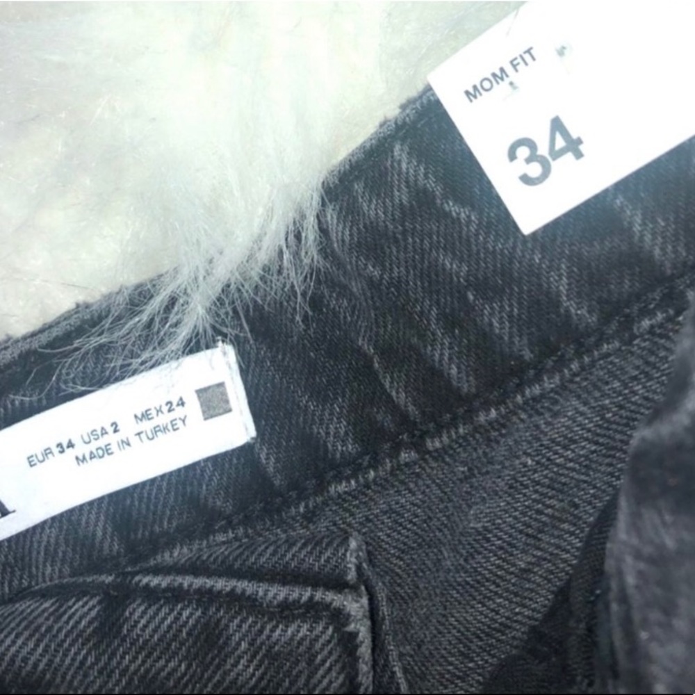 Shorts - Picture 3 of 3